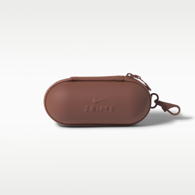 NikeSKIMS サングラスケース NikeSKIMS Women's Hardshell Glasses Case. Nike UK
